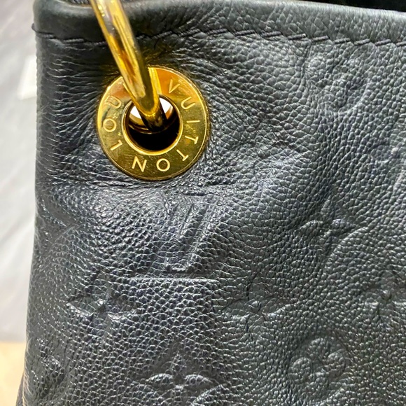 Louis Vuitton Artsy MM - Picture 11 of 16